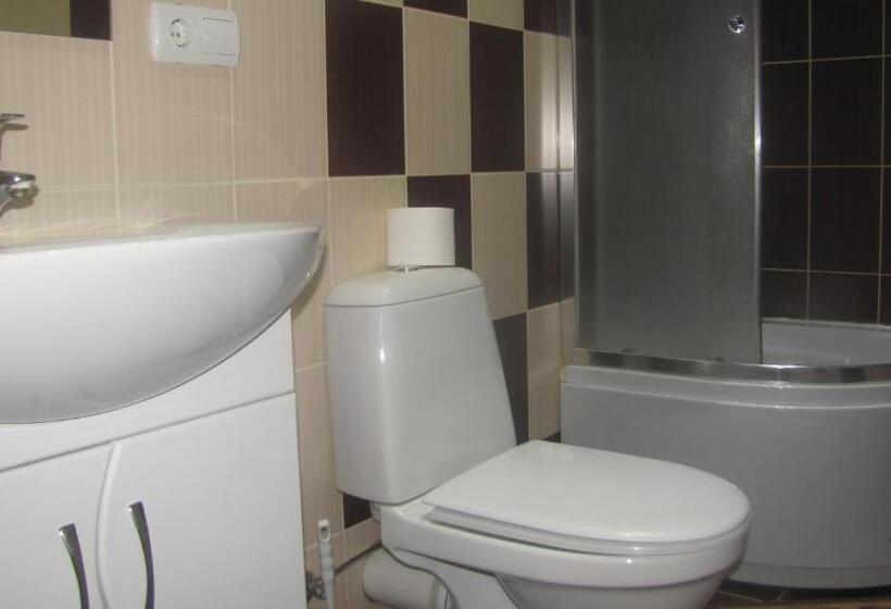 غرفة إقتصادية, Mini Hotel Leon