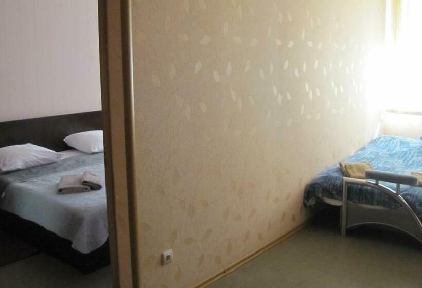 غرفة عائلية, Mini Hotel Leon