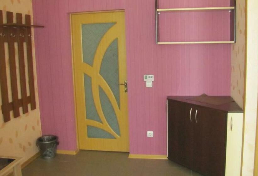 غرفة عائلية, Mini Hotel Leon