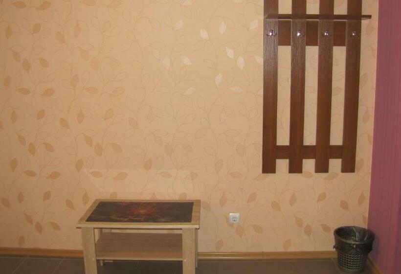 Семейный Номер, Mini Hotel Leon