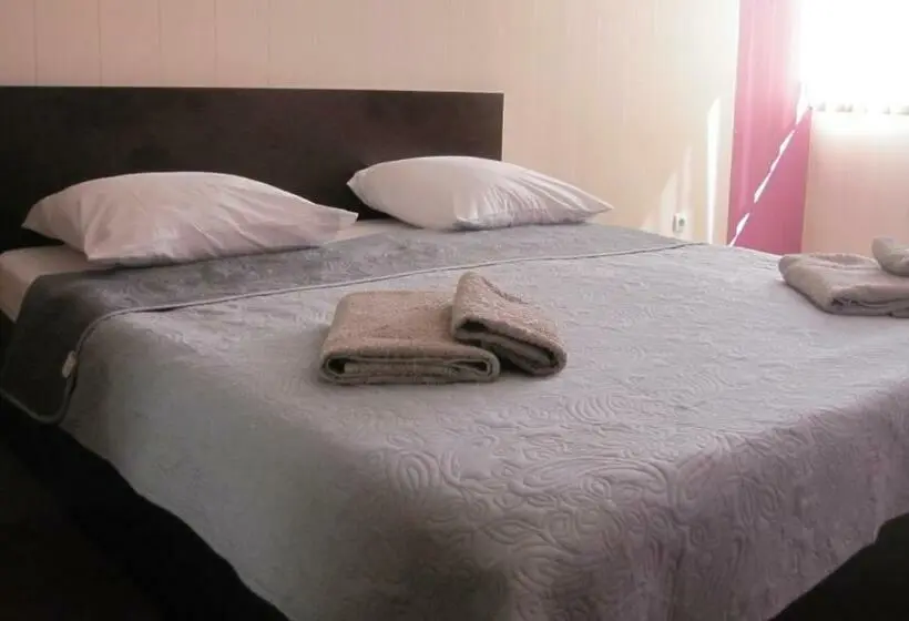 ファミリールーム, Mini Hotel Leon