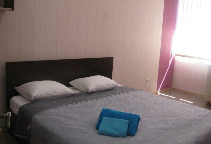 غرفة عائلية, Mini Hotel Leon