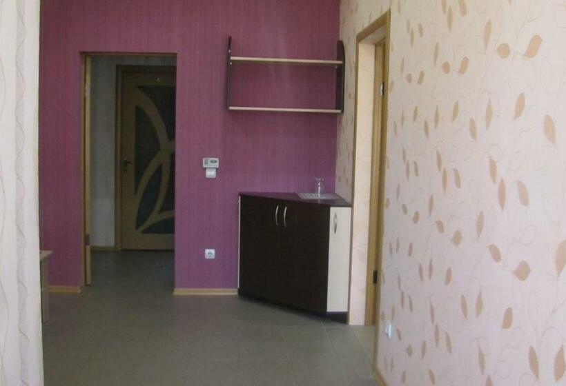 غرفة عائلية, Mini Hotel Leon