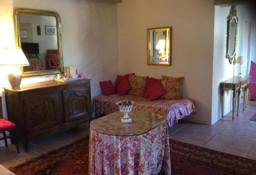 חדר משפחתי, Château Du Max