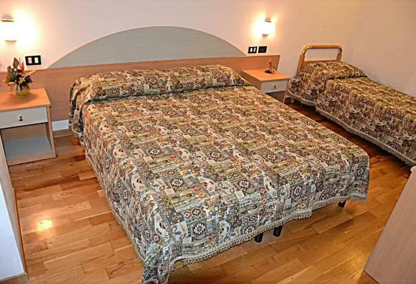スタンダードトリプルルーム, Albergo Due Monti