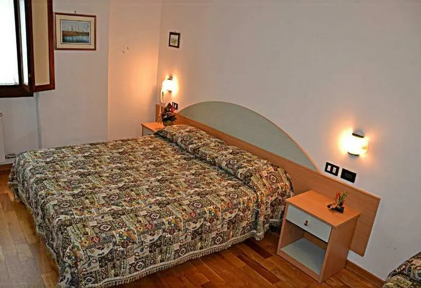 スタンダードトリプルルーム, Albergo Due Monti