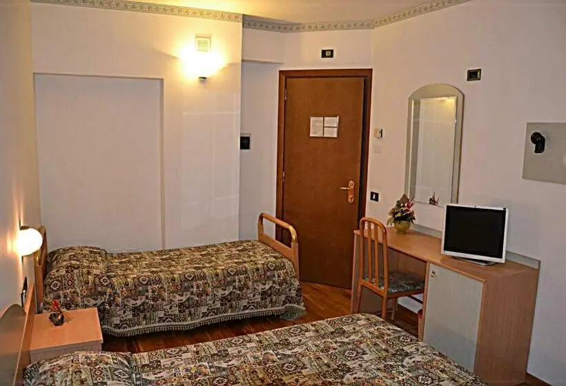 スタンダードトリプルルーム, Albergo Due Monti