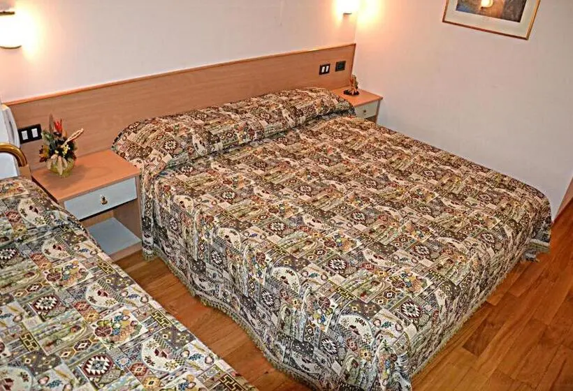 スタンダード４人部屋, Albergo Due Monti