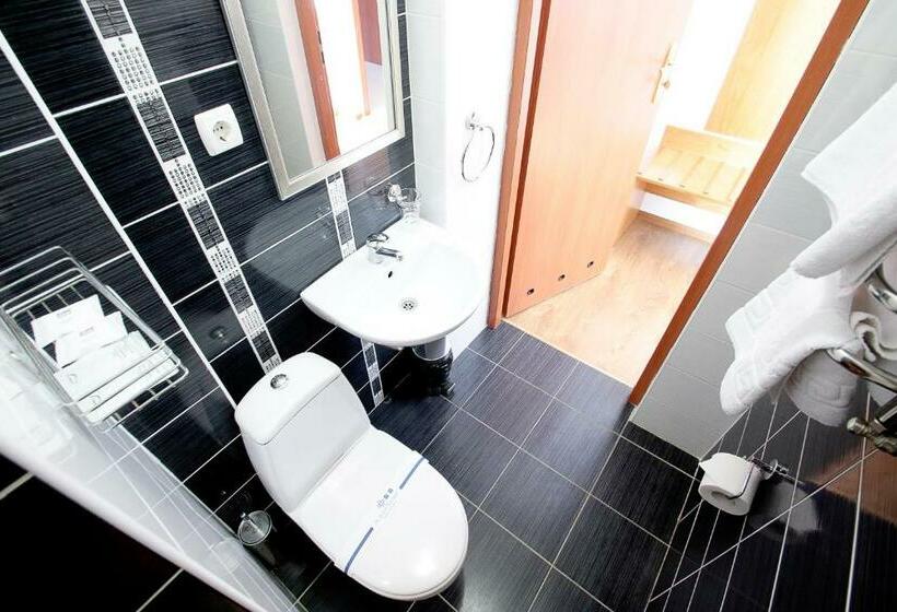 Люкс, Kook Hotel & Rest