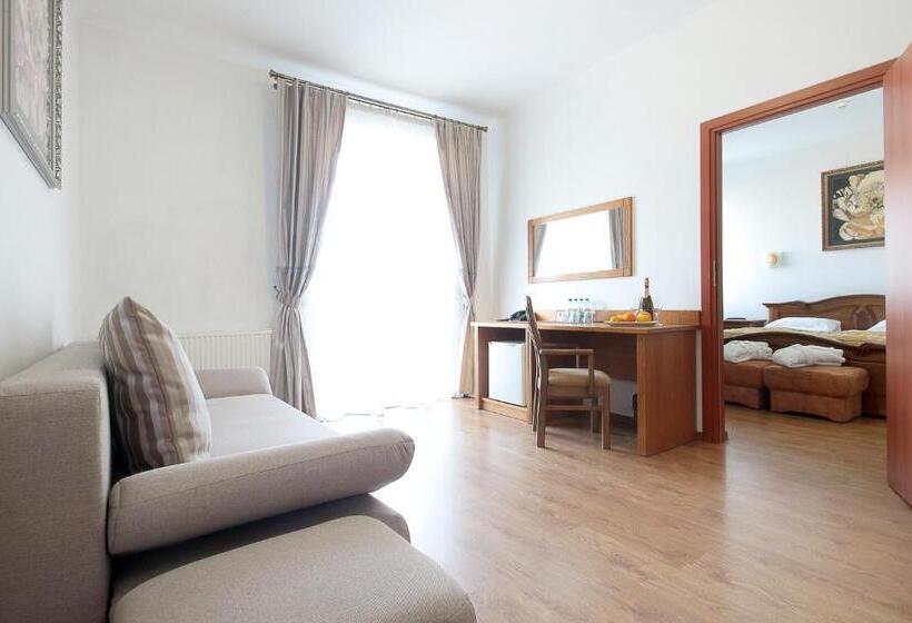 Люкс, Kook Hotel & Rest