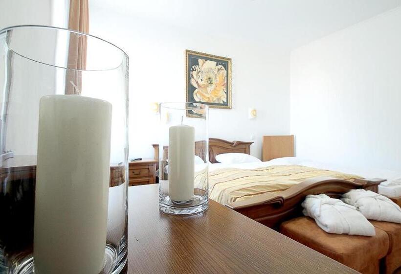 Люкс, Kook Hotel & Rest