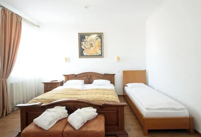 スイート, Kook Hotel & Rest