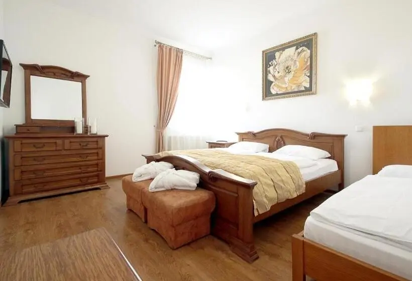 スイート, Kook Hotel & Rest