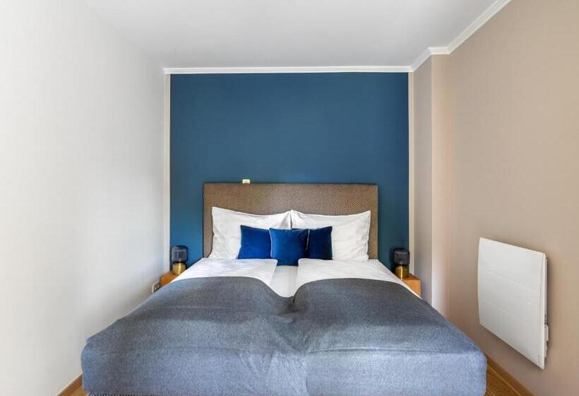 اتاق خانوادگی, Das Schider Boutique Apart