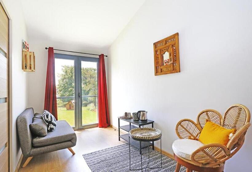 Люкс Вид на Бассейн, L Esprit Du Clain Chambres D Hôtes Bandb De Standing Proches Du Futuroscope Golf Et Lac De St Cyr