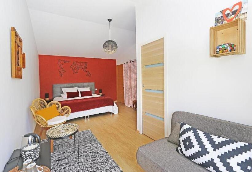 プールビュースイート, L Esprit Du Clain Chambres D Hôtes Bandb De Standing Proches Du Futuroscope Golf Et Lac De St Cyr