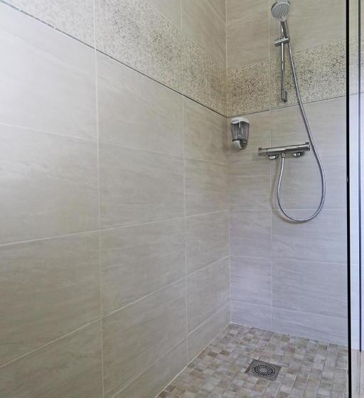 プールビュースイート, L Esprit Du Clain Chambres D Hôtes Bandb De Standing Proches Du Futuroscope Golf Et Lac De St Cyr