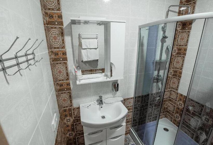 Standard Trippelrum, золота гора