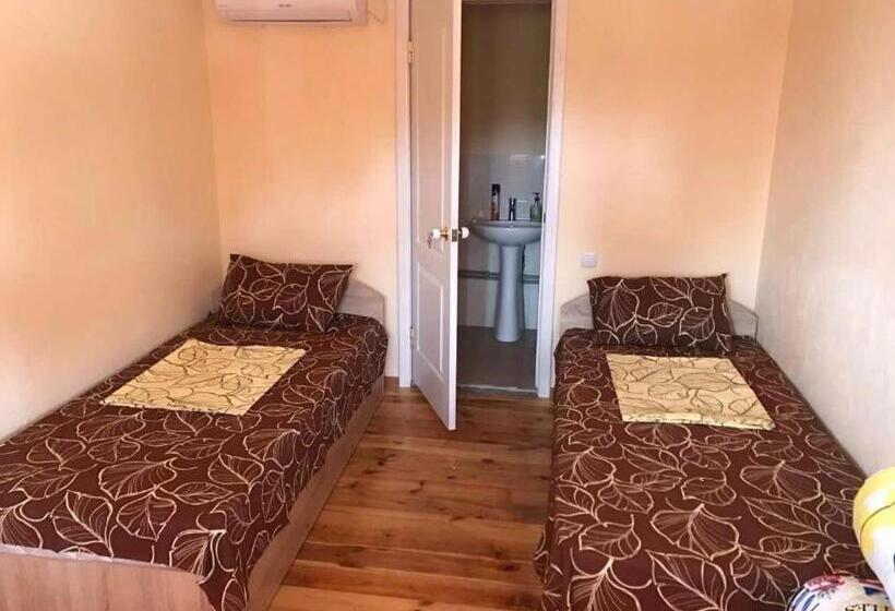 Family Room, рыбное место