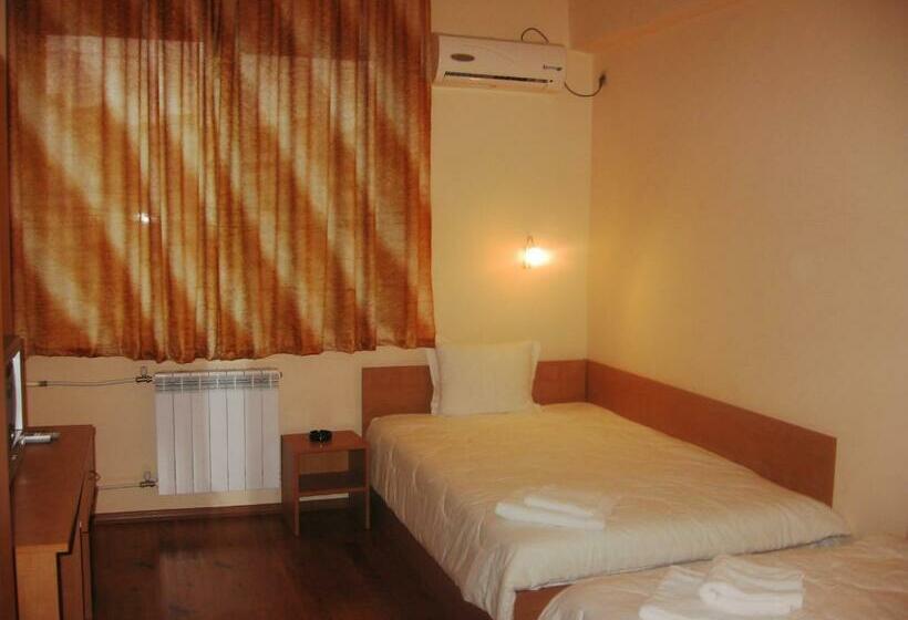 غرفة قياسية, Queen