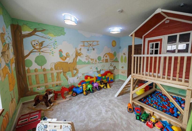 חדר סטנדרט לשלושה, Rezort Masarykov Dvor