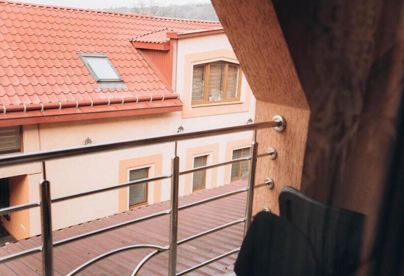 غرفة كومفورت ثلاثية, Viza & Spa