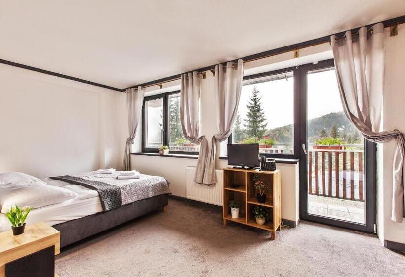 标准间, Zerrenpach Látky