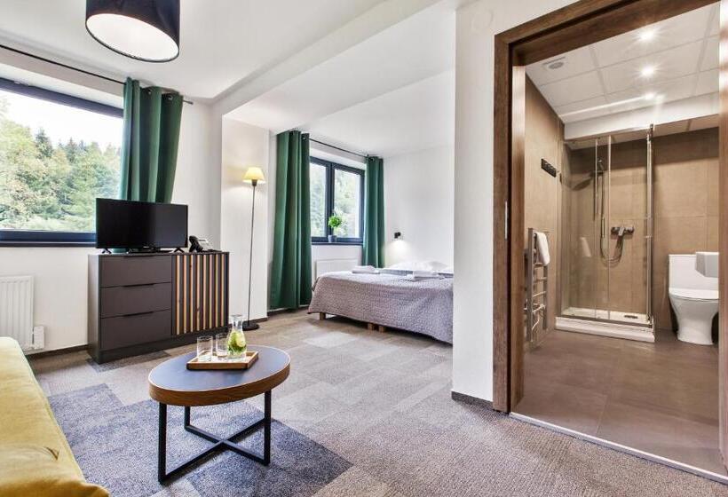 家庭间, Zerrenpach Látky