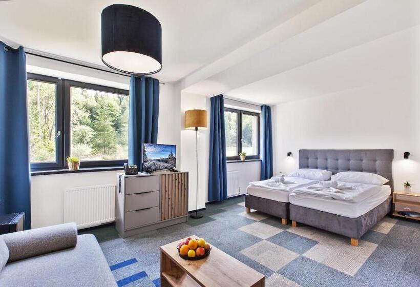 家庭间, Zerrenpach Látky