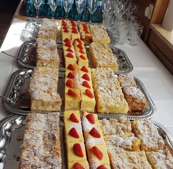 Номер Стандарт, Zur Sonne