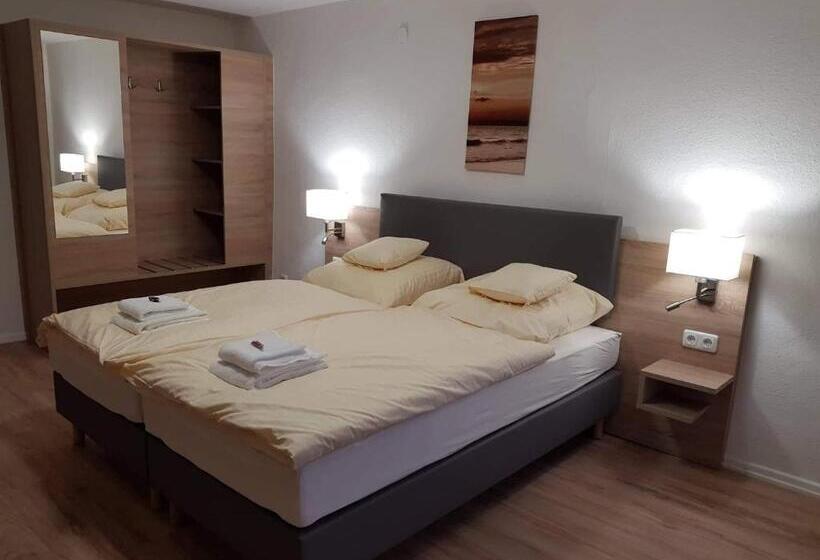 Номер Стандарт, Zur Sonne