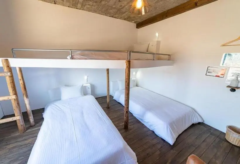 バスルーム共有のトリプルスタンダード, Ichi The Hostel