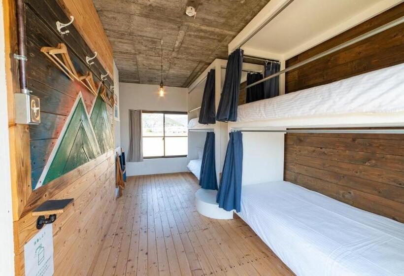 Номер Стандарт Четырехместный Совместный Санузел, Ichi The Hostel