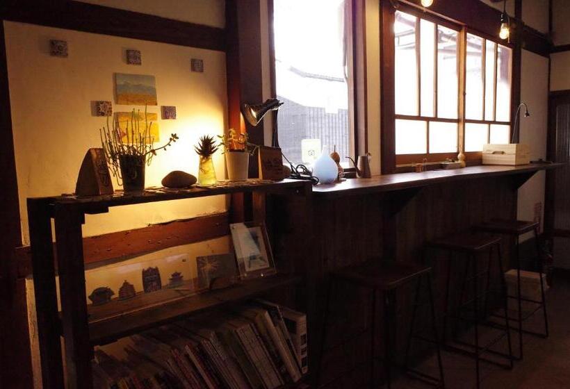 이코노미 룸, 古民家ゲストハウス ナマケモノ