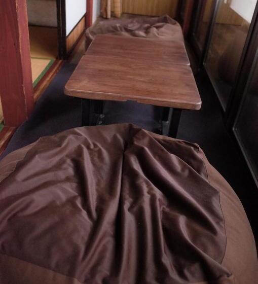 이코노미 룸, 古民家ゲストハウス ナマケモノ