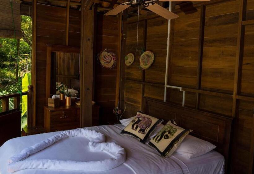 اتاق استاندارد سه نفره, Wanakaset Forest Glamping