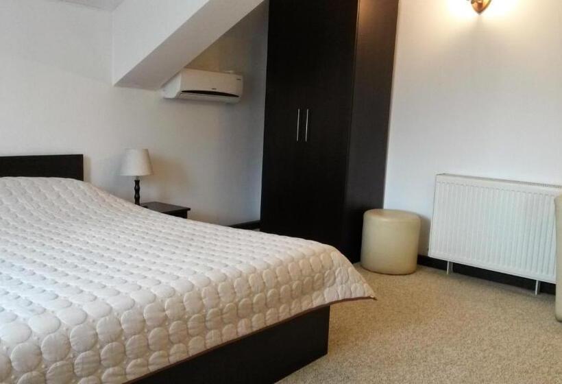 Номер Deluxe, Casa Drumetului