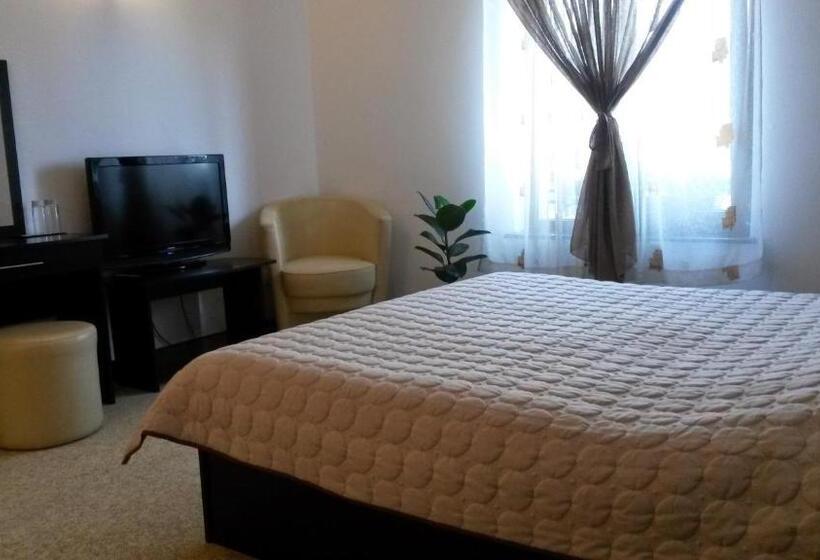 Номер Deluxe, Casa Drumetului