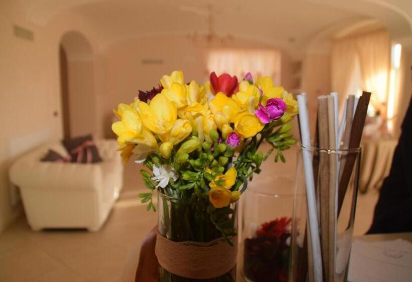 Номер Стандарт Вид на Сад, Anima Antiqua Relais & Spa