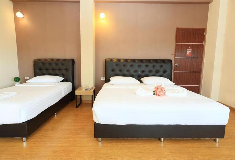 컴포트 트리플 룸, Tripletreesvillage