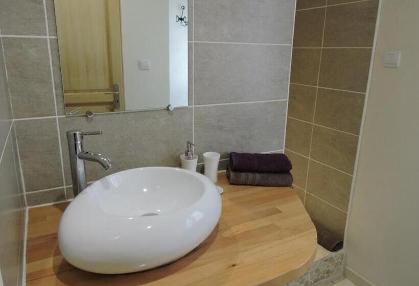 ファミリールーム, La Linoterie