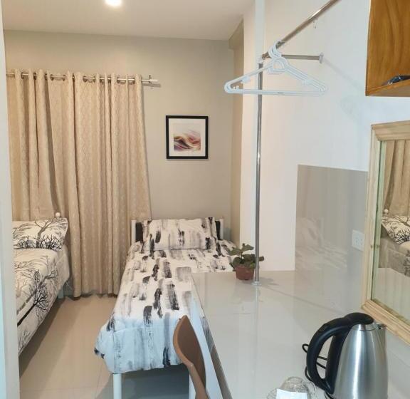 اتاق استاندارد سه نفره, Borj Place