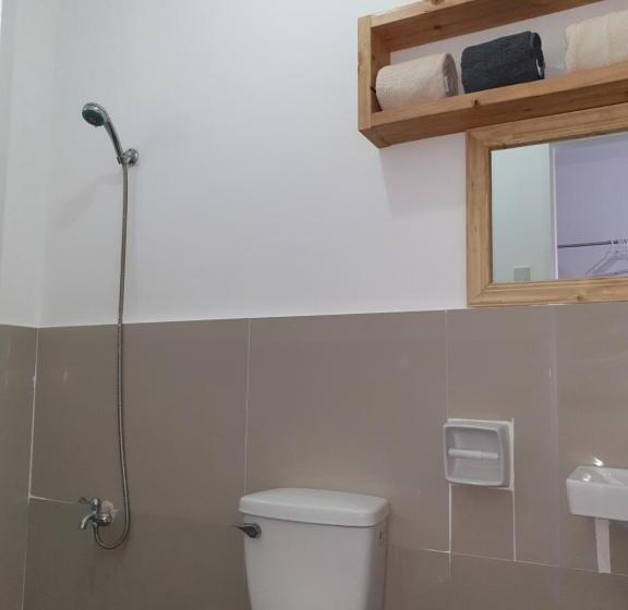 اتاق استاندارد چهار تخته, Borj Place