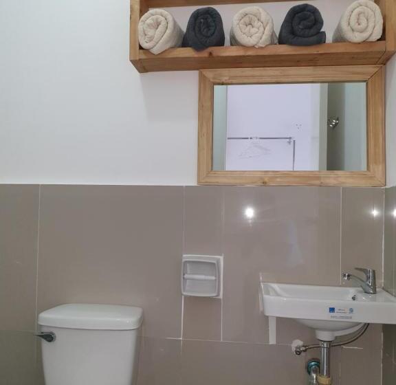 اتاق خانوادگی, Borj Place