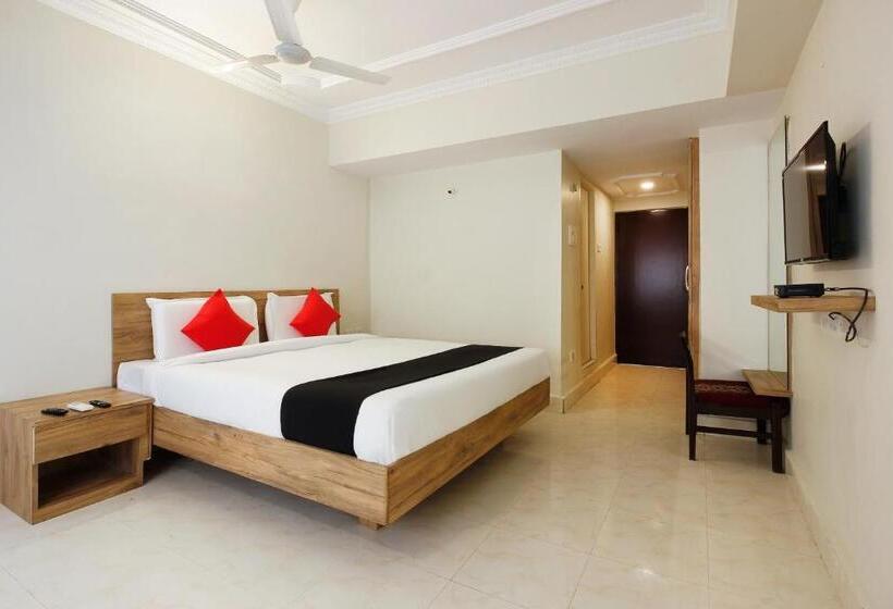 Quarto Deluxe, Capital O Sri Suprabhat Grand Near Kachiguda Railway Station