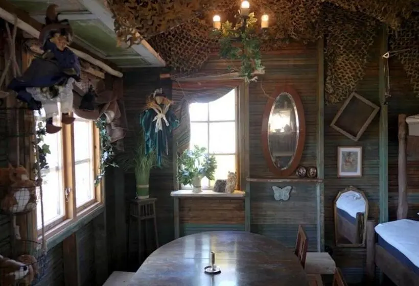 ファミリールーム, Fide äventyrsby & Camping