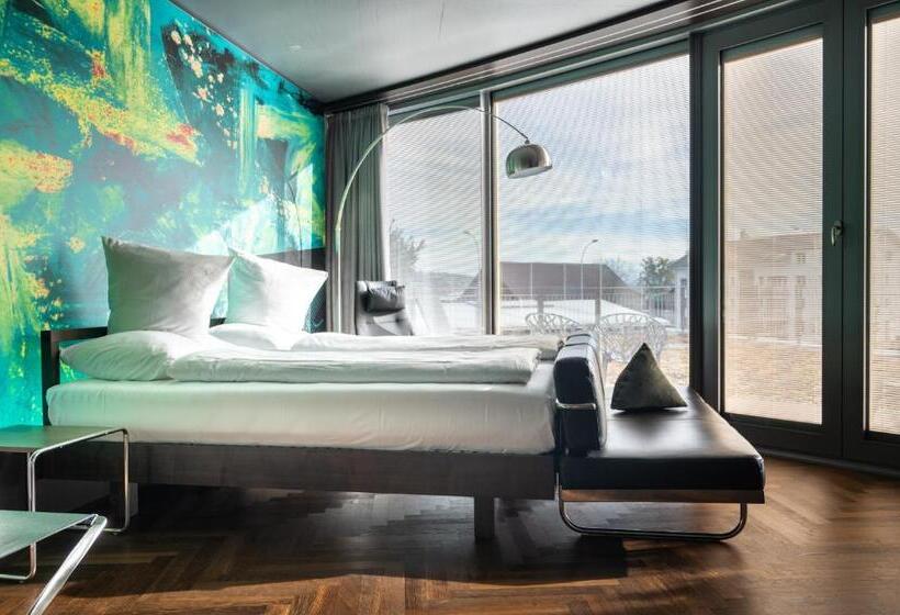 سوییت جونیور با چشم‌انداز دریاچه, Hirschen Oberkirch   Design Boutique