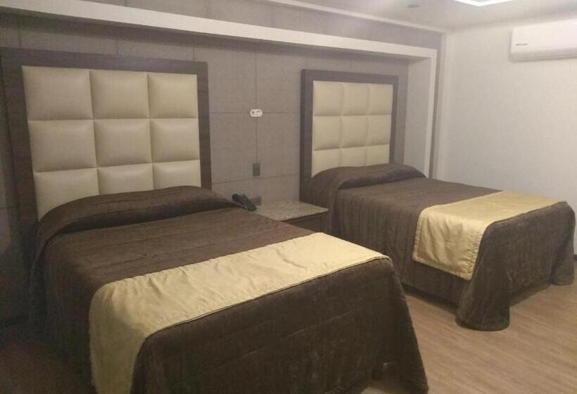 デラックスルーム, Jiménez Plaza