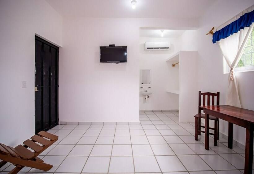 غرفة قياسية ثلاثية, Oyo  Posada San Vicente