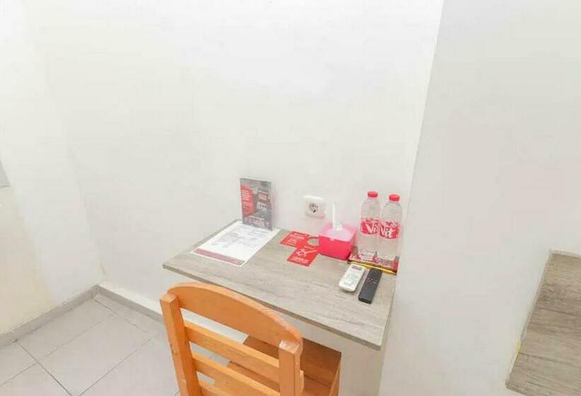 Номер Стандарт, Reddoorz Near Kaza Mall Surabaya